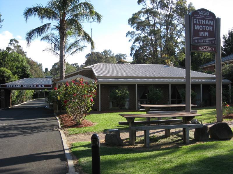 Eltham Motor Inn Melbourne Bagian luar foto